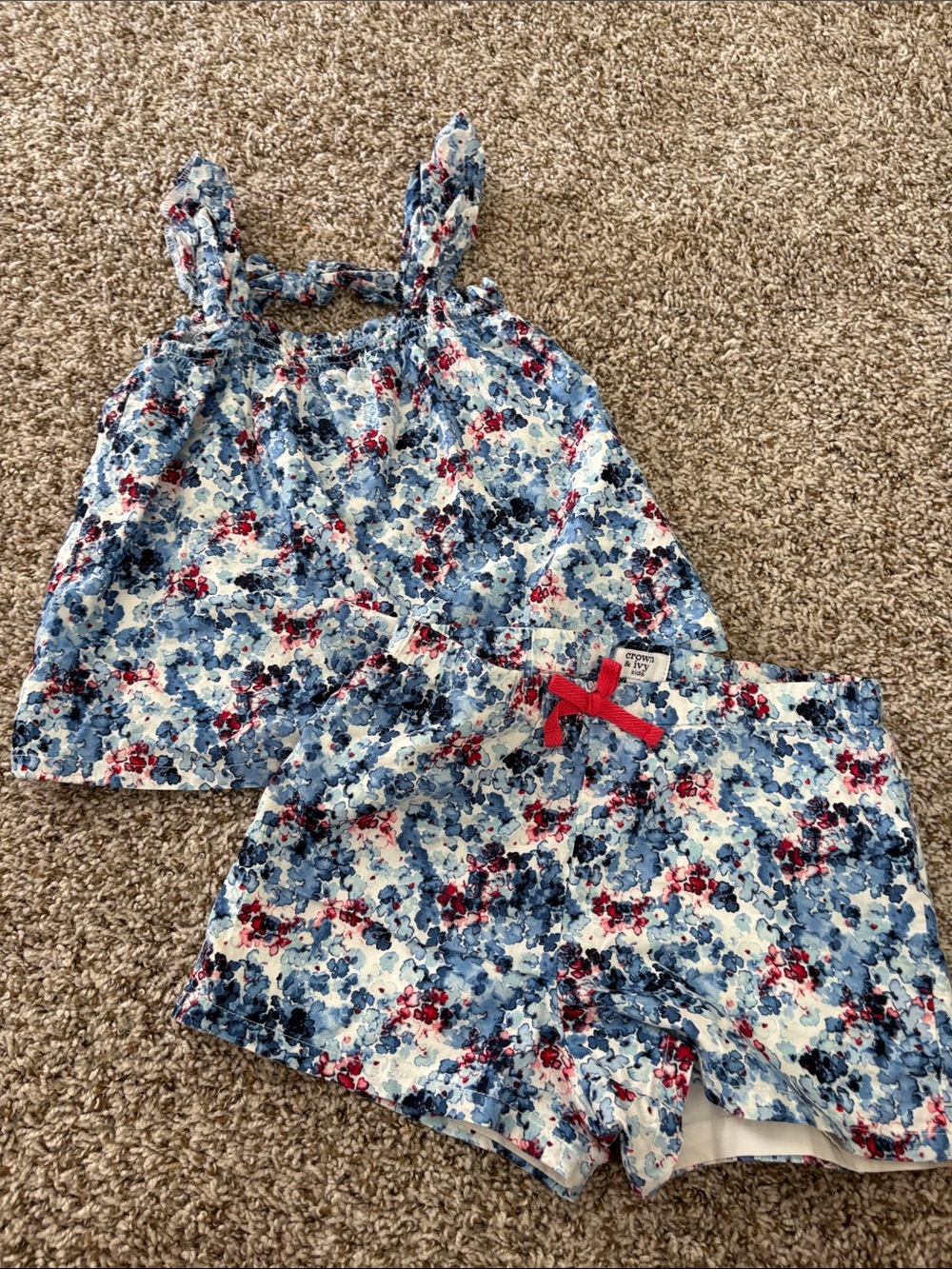 Crown & Ivy Girls Floral Blue & Red Two-Piece Shorts Set size medium (10-12) EUC